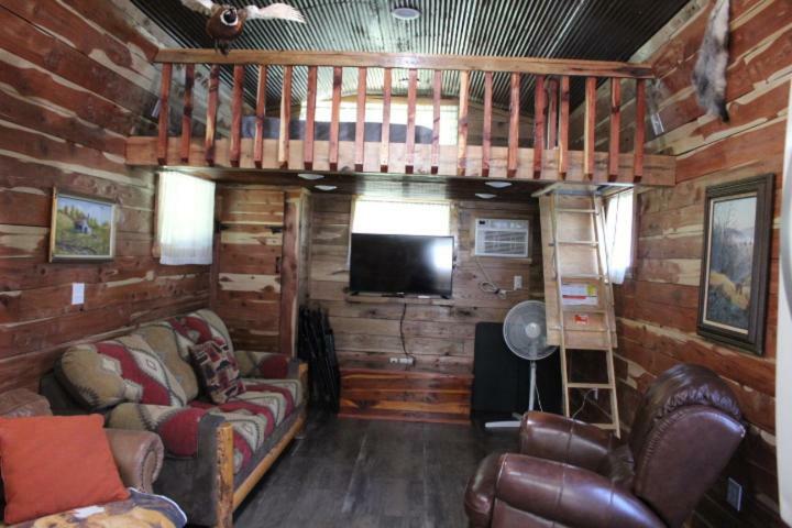 Amish Made Cedar Cabin With A Loft On A Buffalo Farm Close To The Buffalo River Marshall Екстериор снимка